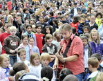 gal/2010/2010 Saitentwist Weltkindertag Burgplatz Essen 20.09.JugendhilfegGmbH Essen/_thb_1q21.jpg